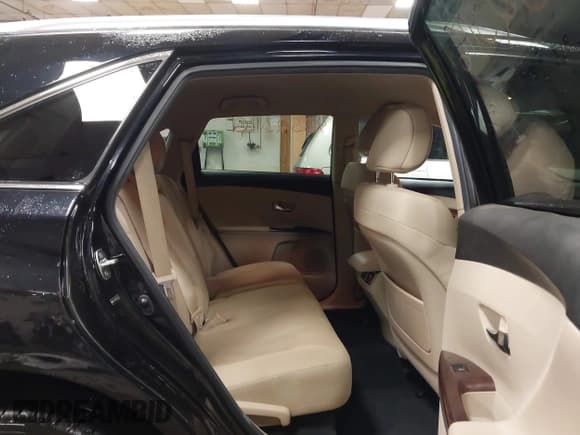 ✅ 2013 Toyota Venza LE • VIN: 4T3BA3BB4DU038256 • Lot: 43523116. Wystawiony na IAAI z przebiegiem 87 362 mil. Bezpłatny archiwum sprzedaży aukcyjnych z USA i szczegółowy raport historii pojazdu na DreamBid. Zdjęcie 8.