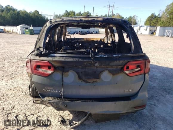 ✅ 2023 Honda Odyssey Elite • VIN: 5FNRL6H90PB045570 • Лот: 81970855. Опубликован ранее на Copart с пробегом Не указан. Бесплатный доступ к архиву аукционных продаж из США и подробный отчёт об истории автомобиля на DreamBid. Изображение 6.