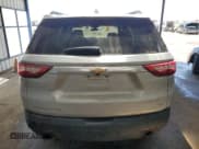 ✅ 2021 Chevrolet Traverse LT Cloth • VIN: 1GNEVMKW6MJ175991 • Lot: 62769845. Wystawiony na Copart z przebiegiem 434 307 mil. Bezpłatny archiwum sprzedaży aukcyjnych z USA i szczegółowy raport historii pojazdu na DreamBid. Zdjęcie 6.