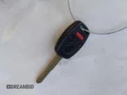 ✅ 2006 Honda CR-V LX • VIN: JHLRD68556C002481 • Lot: 43792620. Wystawiony na IAAI z przebiegiem 158 282 mil. Bezpłatny archiwum sprzedaży aukcyjnych z USA i szczegółowy raport historii pojazdu na DreamBid. Zdjęcie 11.