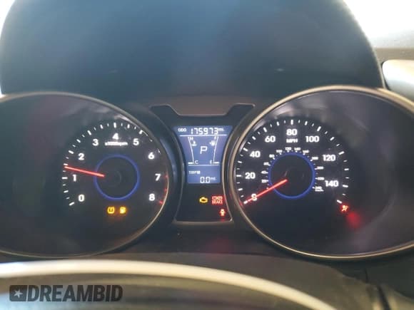 ✅ 2012 Hyundai Veloster w/Red Int • VIN: KMHTC6AD3CU048464 • Lot: 81234374. Wystawiony na Copart z przebiegiem 175 973 mil. Bezpłatny archiwum sprzedaży aukcyjnych z USA i szczegółowy raport historii pojazdu na DreamBid. Zdjęcie 9.