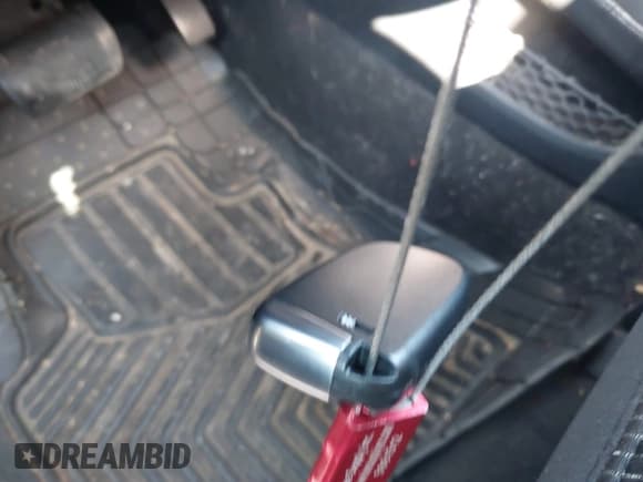 ✅ 2017 Dodge Journey SXT • VIN: 3C4PDCBG4HT590992 • Lot: 42378549. Listed on IAAI with 275,884 mi. Free auction sales archive from the USA and detailed vehicle history report at DreamBid. Image 11.