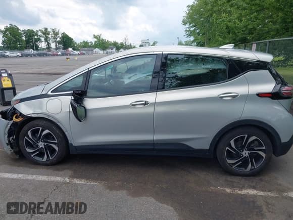 ✅ 2022 Chevrolet Bolt EV 2LT • VIN: 1G1FX6S04N4102030 • Lot: 42395831. Listed on IAAI with 20,571 mi. Free auction sales archive from the USA and detailed vehicle history report at DreamBid. Image 14.