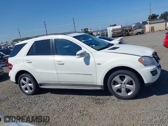 ✅ 2011 Mercedes-Benz M 350 • VIN: 4JGBB2FB5BA747559 • Лот: 42720921. Опубликован ранее на IAAI с пробегом 142 214 миль. Бесплатный доступ к архиву аукционных продаж из США и подробный отчёт об истории автомобиля на DreamBid. Изображение 13.