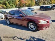 ✅ 2011 Nissan Maxima SV • VIN: 1N4AA5AP2BC831923 • Lot: 92192335. Wystawiony na Copart z przebiegiem 228 478 mil. Bezpłatny archiwum sprzedaży aukcyjnych z USA i szczegółowy raport historii pojazdu na DreamBid. Zdjęcie 4.