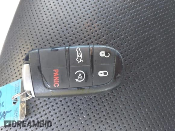 ✅ 2018 Dodge Charger GT • VIN: 2C3CDXJG2JH274341 • Lot: 43057870. Wystawiony na IAAI z przebiegiem 128 132 mil. Bezpłatny archiwum sprzedaży aukcyjnych z USA i szczegółowy raport historii pojazdu na DreamBid. Zdjęcie 11.