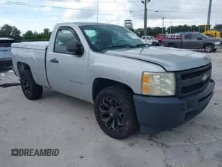 2010 Chevrolet Silverado 1500 Work Truck z VIN 1GCPCPEX8AZ296404, wystawiony jako IAAI lot #42615006 z przebiegiem 132 105 mil mil oraz . Historia ofert i sprzedaży dostępna na DreamBid. Obrazek 1.