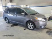✅ 2015 Toyota Sienna LE AAS • VIN: 5TDKK3DC0FS646332 • Lot: 53203805. Listed on Copart with 211,256 mi. Free auction sales archive from the USA and detailed vehicle history report at DreamBid. Image 4.