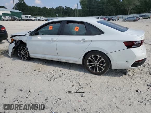 ✅ 2025 Volkswagen Jetta Sport • VIN: 3VWBX7BU1SM000874 • Lot: 71811625. Listed on Copart with 37,809 mi. Free auction sales archive from the USA and detailed vehicle history report at DreamBid. Image 2.