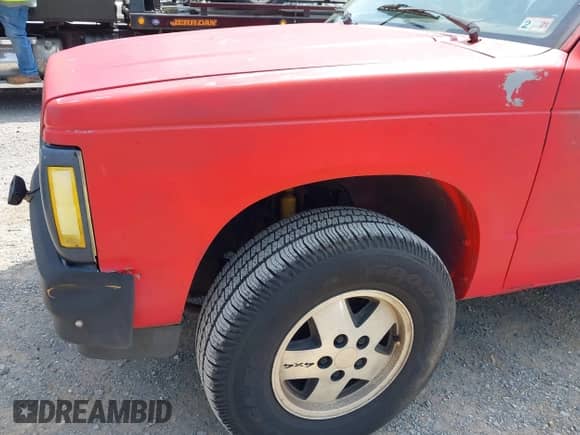 1992 Chevrolet S-10 EL X81 with VIN 1GCCT14ZXN8174072, listed as a IAAI auction lot 42467955 with 162,240 mi miles and . Bid and sale history available at DreamBid. Image 12.