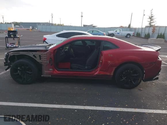 ✅ 2015 Chevrolet Camaro LS • VIN: 2G1FA1E30F9177672 • Lot: 40694196. Wystawiony na IAAI z przebiegiem 113 535 mil. Bezpłatny archiwum sprzedaży aukcyjnych z USA i szczegółowy raport historii pojazdu na DreamBid. Zdjęcie 15.