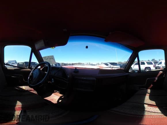 ✅ 1989 Ford F-150 • VIN: 1FTEF15N0KNA13478 • Lot: 41813627. Wystawiony na IAAI z przebiegiem 414 233 mil. Bezpłatny archiwum sprzedaży aukcyjnych z USA i szczegółowy raport historii pojazdu na DreamBid. Zdjęcie 17.