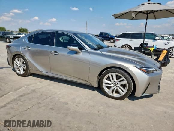 ✅ 2021 Lexus IS 300 • VIN: JTHAA1D2XM5109835 • Лот: 81479965. Опубликован ранее на Copart с пробегом 70 790 миль. Бесплатный доступ к архиву аукционных продаж из США и подробный отчёт об истории автомобиля на DreamBid. Изображение 4.