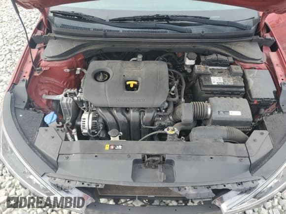 ✅ 2019 Hyundai Elantra SE • VIN: 5NPD74LF2KH471822 • Lot: 70693915. Listed on Copart with 94,832 mi. Free auction sales archive from the USA and detailed vehicle history report at DreamBid. Image 11.