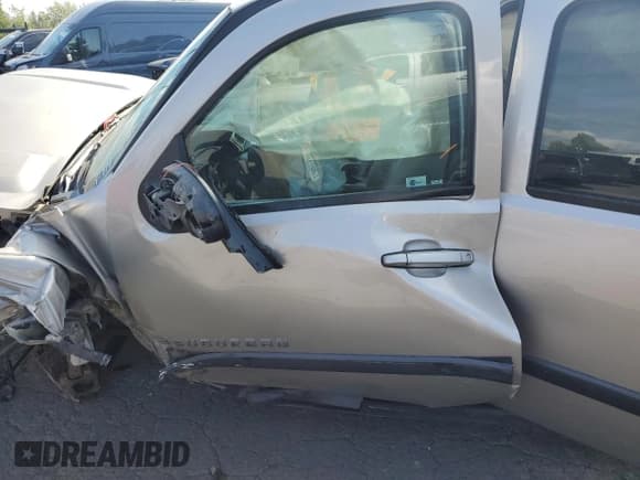 ✅ 2008 Chevrolet Suburban LTZ • VIN: 3GNFK16318G171592 • Lot: 80056965. Wystawiony na Copart z przebiegiem Nie podano. Bezpłatny archiwum sprzedaży aukcyjnych z USA i szczegółowy raport historii pojazdu na DreamBid. Zdjęcie 7.