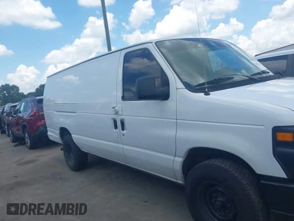 ✅ 2013 Ford Econoline Cargo Commercial • VIN: 1FTSS3EL4DDA11914 • Lot: 42601147. Wystawiony na IAAI z przebiegiem 251 676 mil. Bezpłatny archiwum sprzedaży aukcyjnych z USA i szczegółowy raport historii pojazdu na DreamBid. Zdjęcie 12.