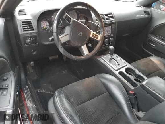 ✅ 2009 Dodge Challenger SRT-8 • VIN: 2B3LJ74W09H580524 • Lot: 85766444. Wystawiony na Copart z przebiegiem 48 113 mil. Bezpłatny archiwum sprzedaży aukcyjnych z USA i szczegółowy raport historii pojazdu na DreamBid. Zdjęcie 8.