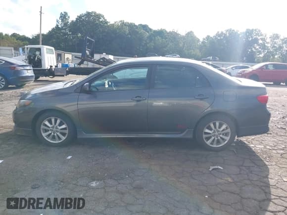 ✅ 2010 Toyota Corolla XRS • VIN: 2T1BE4EE2AC035037 • Lot: 43328040. Wystawiony na IAAI z przebiegiem 385 247 mil. Bezpłatny archiwum sprzedaży aukcyjnych z USA i szczegółowy raport historii pojazdu na DreamBid. Zdjęcie 14.