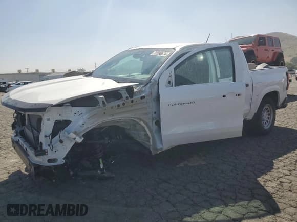 ✅ 2024 Chevrolet Colorado 2WD Work Truck • VIN: 1GCPSBEK2R1173931 • Лот: 72596674. Опубликован ранее на Copart с пробегом Не указан. Бесплатный доступ к архиву аукционных продаж из США и подробный отчёт об истории автомобиля на DreamBid. Изображение 1.