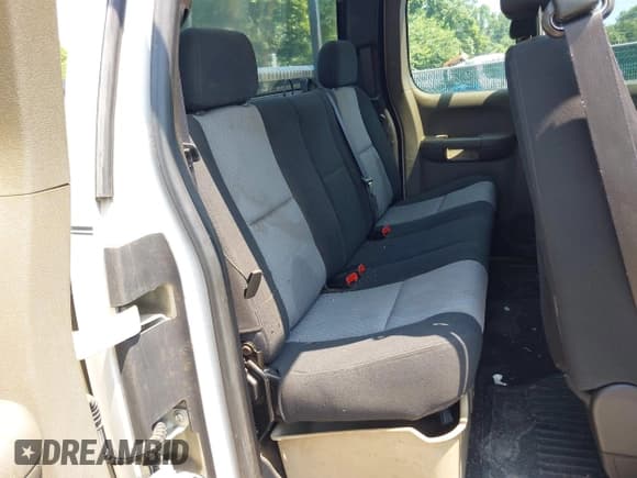 ✅ 2007 Chevrolet Silverado 2500HD Work Truck • VIN: 1GCHK29K57E524691 • Лот: 42817824. Опубликован ранее на IAAI с пробегом 240 919 миль. Бесплатный доступ к архиву аукционных продаж из США и подробный отчёт об истории автомобиля на DreamBid. Изображение 8.