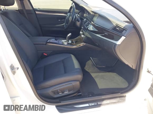 ✅ 2016 BMW 5 Series 528i • VIN: WBA5A5C55GG354490 • Lot: 43501783. Listed on IAAI with Not provided. Free auction sales archive from the USA and detailed vehicle history report at DreamBid. Image 5.