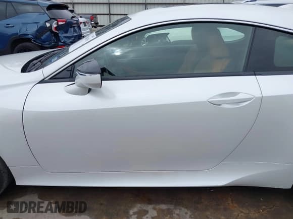 ✅ 2022 Lexus RC 350 • VIN: JTHDZ5BC2N5025440 • Lot: 41586393. Wystawiony na IAAI z przebiegiem 11 902 mil. Bezpłatny archiwum sprzedaży aukcyjnych z USA i szczegółowy raport historii pojazdu na DreamBid. Zdjęcie 19.