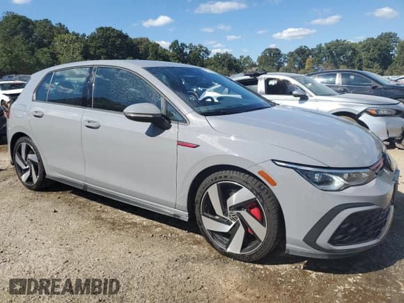 ✅ 2024 Volkswagen Golf GTI S • VIN: WVWGA7CD2RW220222 • Lot: 86659735. Wystawiony na Copart z przebiegiem 24 837 mil. Bezpłatny archiwum sprzedaży aukcyjnych z USA i szczegółowy raport historii pojazdu na DreamBid. Zdjęcie 4.