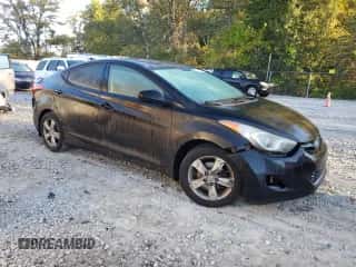 2013 Hyundai Elantra GLS z VIN KMHDH4AE0DU931023, wystawiony jako Copart lot #82444745 z przebiegiem 160 965 mil mil oraz Czysty tytuł • Clean title. Historia ofert i sprzedaży dostępna na DreamBid. Obrazek 4.