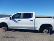 ✅ 2023 Chevrolet Silverado 1500 LT Trail Boss • VIN: 3GCUDFED0PG342929 • Lot: 41507011. Wystawiony na IAAI z przebiegiem Nie podano. Bezpłatny archiwum sprzedaży aukcyjnych z USA i szczegółowy raport historii pojazdu na DreamBid. Zdjęcie 6.