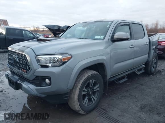 ✅ 2018 Toyota Tacoma TRD Off Road • VIN: 3TMCZ5AN8JM130245 • Лот: 43701487. Опубликован ранее на IAAI с пробегом 78 675 миль. Бесплатный доступ к архиву аукционных продаж из США и подробный отчёт об истории автомобиля на DreamBid. Изображение 17.