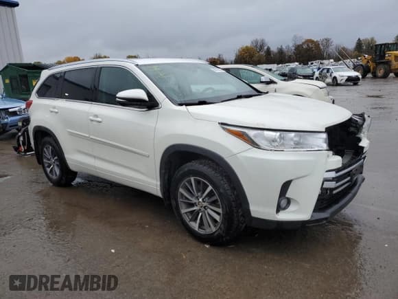 ✅ 2018 Toyota Highlander XLE • VIN: 5TDJZRFH9JS895286 • Lot: 90018635. Listed on Copart with 87,655 mi. Free auction sales archive from the USA and detailed vehicle history report at DreamBid. Image 4.