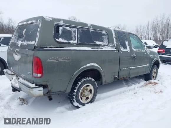 ✅ 2003 Ford F-150 XL • VIN: 2FTRX18L73CA27474 • Lot: 43772221. Wystawiony na IAAI z przebiegiem Nie podano. Bezpłatny archiwum sprzedaży aukcyjnych z USA i szczegółowy raport historii pojazdu na DreamBid. Zdjęcie 4.