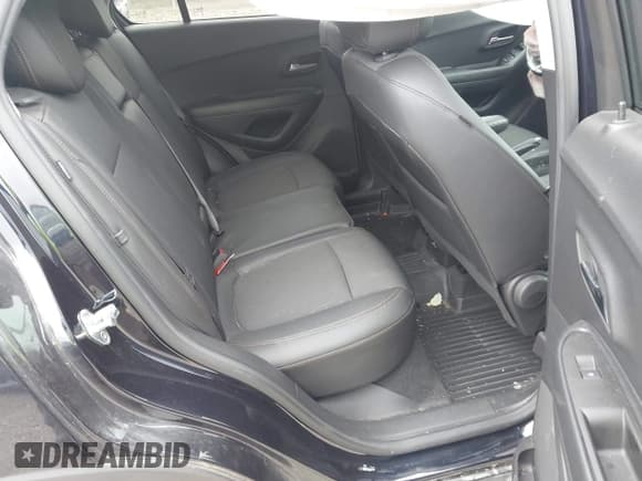 ✅ 2022 Chevrolet Trax LT • VIN: KL7CJPSM9NB516854 • Lot: 42344457. Wystawiony na IAAI z przebiegiem 14 000 mil. Bezpłatny archiwum sprzedaży aukcyjnych z USA i szczegółowy raport historii pojazdu na DreamBid. Zdjęcie 8.