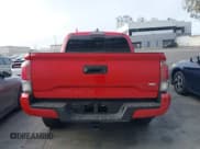 ✅ 2020 Toyota Tacoma SR5 • VIN: 3TMAZ5CN0LM137472 • Лот: 43111489. Опубликован ранее на IAAI с пробегом 29 551 миль. Бесплатный доступ к архиву аукционных продаж из США и подробный отчёт об истории автомобиля на DreamBid. Изображение 16.