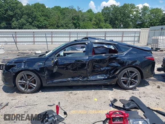 ✅ 2025 Acura Integra Technology • VIN: 19UDE4H68SA007943 • Lot: 42662921. Listed on IAAI with 10,871 mi. Free auction sales archive from the USA and detailed vehicle history report at DreamBid. Image 14.