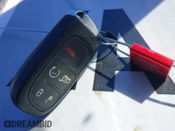 ✅ 2019 Jeep Cherokee Trailhawk • VIN: 1C4PJMBX1KD251067 • Lot: 43497885. Wystawiony na IAAI z przebiegiem 110 215 mil. Bezpłatny archiwum sprzedaży aukcyjnych z USA i szczegółowy raport historii pojazdu na DreamBid. Zdjęcie 11.