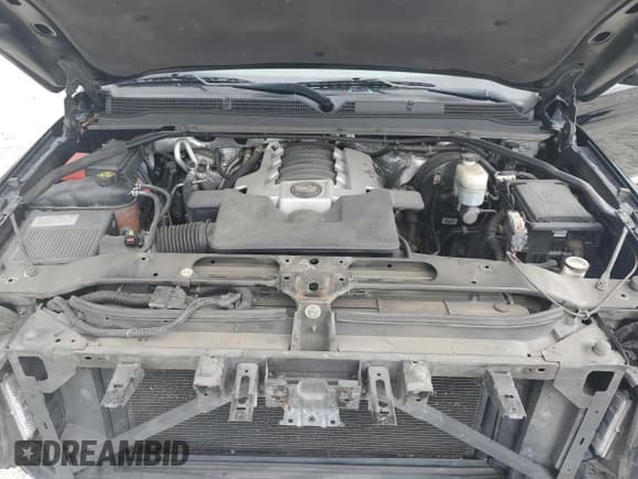 ✅ 2016 Cadillac Escalade ESV Platinum • VIN: 1GYS3KKJXGR363942 • Lot: 61823675. Wystawiony na Copart z przebiegiem 132 959 mil. Bezpłatny archiwum sprzedaży aukcyjnych z USA i szczegółowy raport historii pojazdu na DreamBid. Zdjęcie 12.