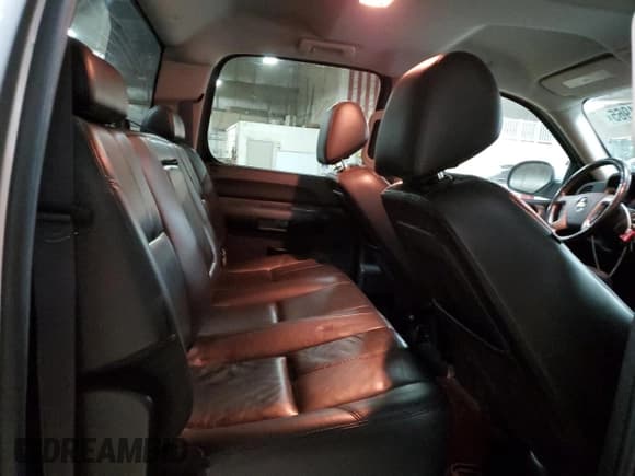 ✅ 2011 Chevrolet Silverado 1500 1HY • VIN: 3GCUKUEJ8BG139568 • Lot: 42651965. Listed on Copart with 133,877 mi. Free auction sales archive from the USA and detailed vehicle history report at DreamBid. Image 10.