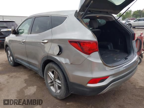 ✅ 2018 Hyundai Santa Fe 2.4L • VIN: 5NMZTDLB9JH078832 • Лот: 43147812. Опубликован ранее на IAAI с пробегом 122 368 миль. Бесплатный доступ к архиву аукционных продаж из США и подробный отчёт об истории автомобиля на DreamBid. Изображение 3.