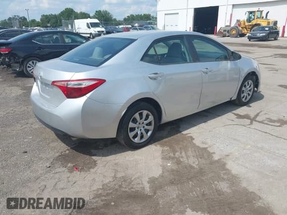 ✅ 2019 Toyota Corolla L • VIN: 5YFBURHE4KP945236 • Lot: 42711469. Listed on IAAI with 108,812 mi. Free auction sales archive from the USA and detailed vehicle history report at DreamBid. Image 4.