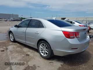 2015 Chevrolet Malibu LT z VIN 1G11C5SL8FF134236, wystawiony jako IAAI lot #42448445 z przebiegiem 167 874 mil mil oraz . Historia ofert i sprzedaży dostępna na DreamBid. Obrazek 3.