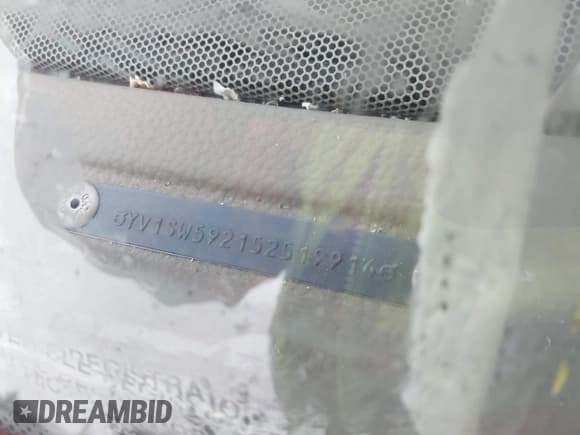 ✅ 2005 Volvo V70 • VIN: YV1SW592152519914 • Lot: 41966142. Listed on IAAI with 90,253 mi. Free auction sales archive from the USA and detailed vehicle history report at DreamBid. Image 9.