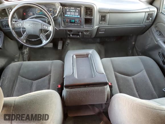 ✅ 2005 Chevrolet Silverado 1500 Z71 • VIN: 2GCEK13T351101461 • Лот: 79040234. Опубликован ранее на Copart с пробегом 241 425 миль. Бесплатный доступ к архиву аукционных продаж из США и подробный отчёт об истории автомобиля на DreamBid. Изображение 8.