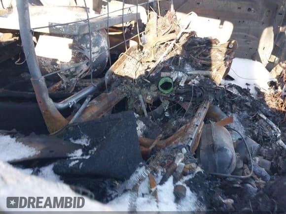 ✅ 1998 Ford Econoline Wagon XL • VIN: 1FBNE31L1WHA17700 • Лот: 42163310. Опубликован ранее на IAAI с пробегом Не указан. Бесплатный доступ к архиву аукционных продаж из США и подробный отчёт об истории автомобиля на DreamBid. Изображение 5.