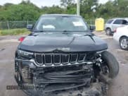 ✅ 2023 Jeep Grand Cherokee Limited • VIN: 1C4RJHBG1PC533688 • Lot: 43287605. Wystawiony na IAAI z przebiegiem 37 246 mil. Bezpłatny archiwum sprzedaży aukcyjnych z USA i szczegółowy raport historii pojazdu na DreamBid. Zdjęcie 13.