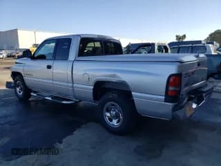 ✅ 2001 Dodge 1500 • VIN: 3B7HC13Y31G767579 • Лот: 69114994. Опубликован ранее на Copart с пробегом 134 797 миль. Бесплатный доступ к архиву аукционных продаж из США и подробный отчёт об истории автомобиля на DreamBid. Изображение 2.
