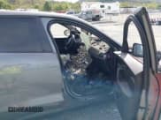 ✅ 2017 Jaguar F-Pace 35t Premium • VIN: SADCJ2BV5HA492856 • Lot: 43362730. Wystawiony na IAAI z przebiegiem Nie podano. Bezpłatny archiwum sprzedaży aukcyjnych z USA i szczegółowy raport historii pojazdu na DreamBid. Zdjęcie 5.