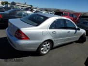 ✅ 2002 Mercedes-Benz C 230/260/280/320 • VIN: WDBRF61J42F257287 • Лот: 68022515. Опубликован ранее на Copart с пробегом 96 805 миль. Бесплатный доступ к архиву аукционных продаж из США и подробный отчёт об истории автомобиля на DreamBid. Изображение 3.