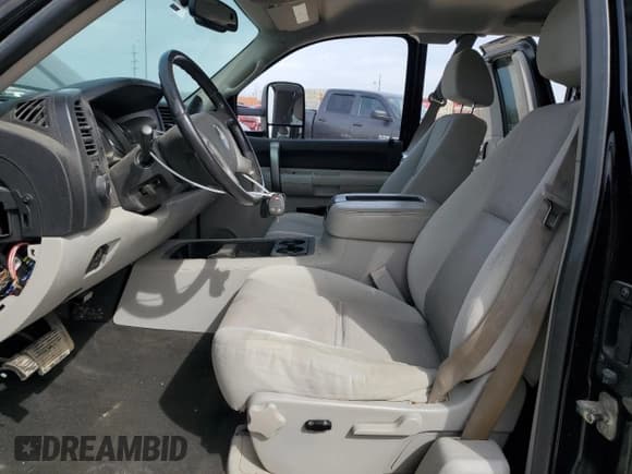 ✅ 2008 Chevrolet Silverado 1500 2LT • VIN: 2GCEC19Y981249814 • Lot: 49619235. Wystawiony na Copart z przebiegiem 179 557 mil. Bezpłatny archiwum sprzedaży aukcyjnych z USA i szczegółowy raport historii pojazdu na DreamBid. Zdjęcie 7.