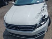 ✅ 2016 Volkswagen Passat S • VIN: 1VWAT7A37GC052759 • Lot: 42387916. Wystawiony na IAAI z przebiegiem 134 865 mil. Bezpłatny archiwum sprzedaży aukcyjnych z USA i szczegółowy raport historii pojazdu na DreamBid. Zdjęcie 10.